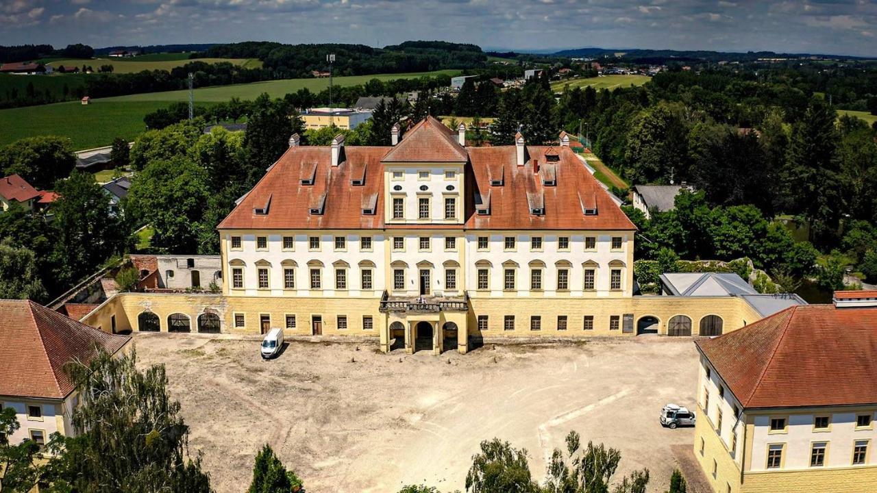 Innviertler Versailles Aurolzmunster المظهر الخارجي الصورة